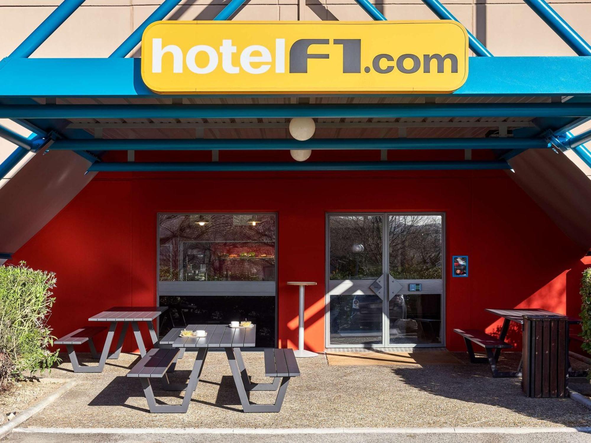 Hotelf1 Fontainebleau Moret-sur-Loing